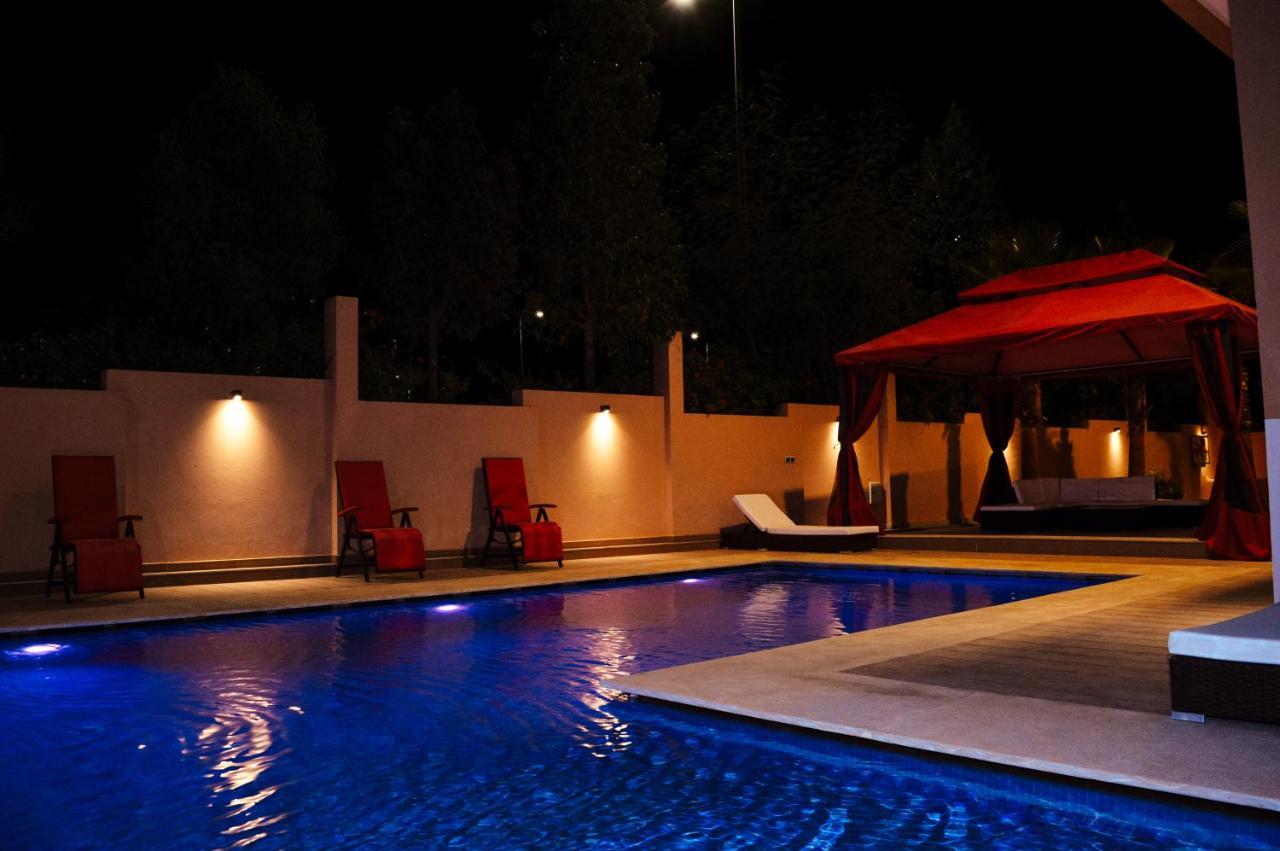 Arabic House Pool & Spa, Marrakech Villa *